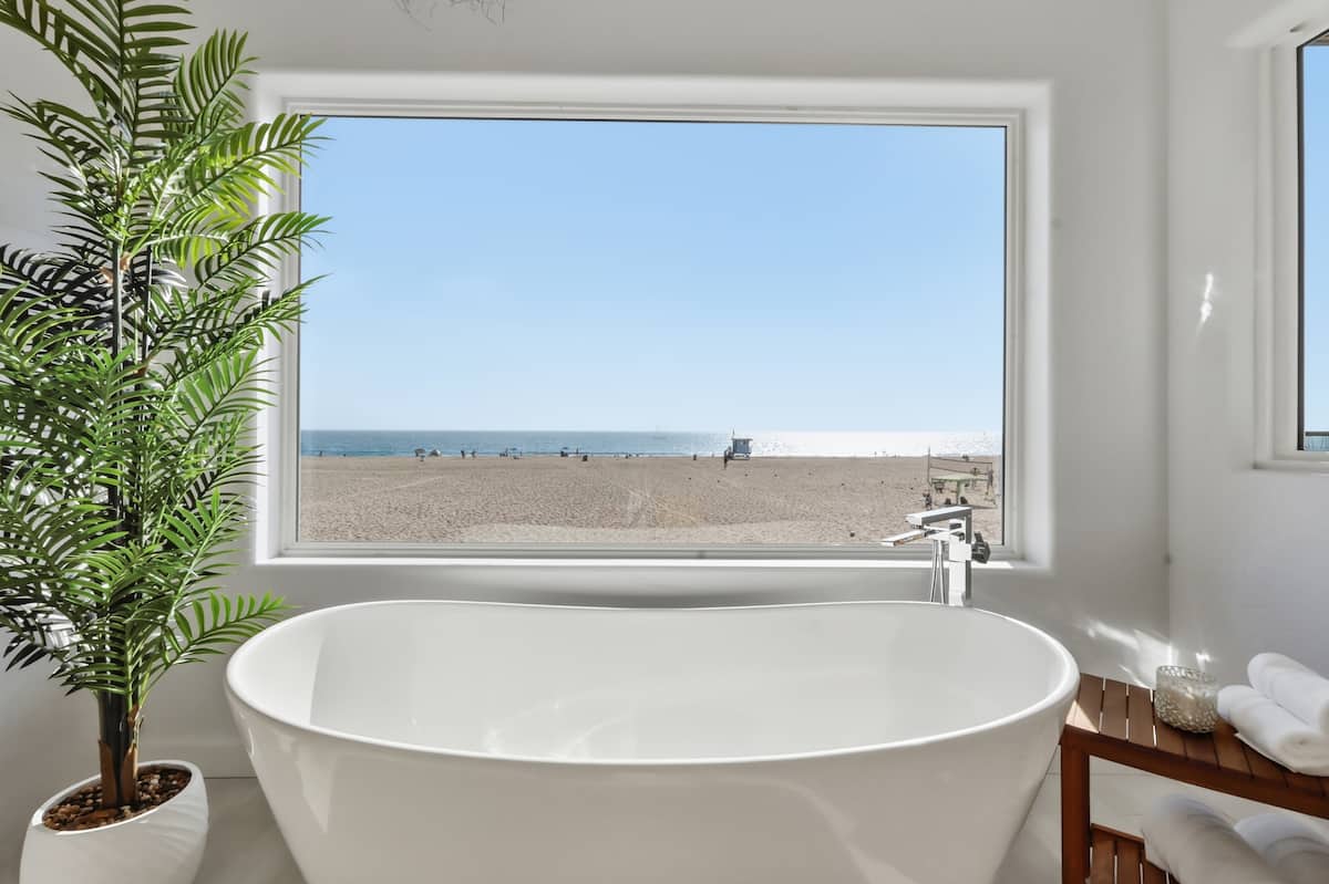 Freestanding tub in the primary bathroom
